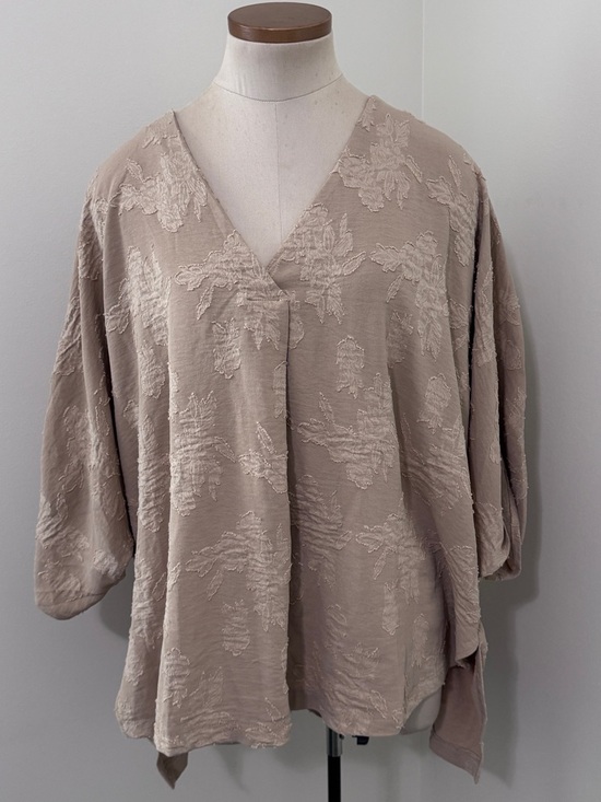 Umgee Tops - Umgee Large Floral Jacquard Oversized Blouse Top